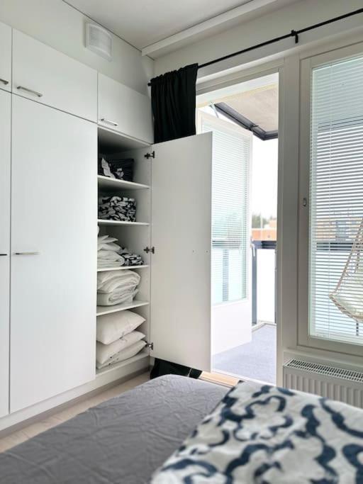 Ferienwohnung Huoneisto Juna Aseman Vieressae Vantaa Exterior foto