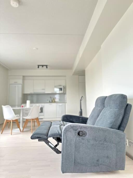 Ferienwohnung Huoneisto Juna Aseman Vieressae Vantaa Exterior foto