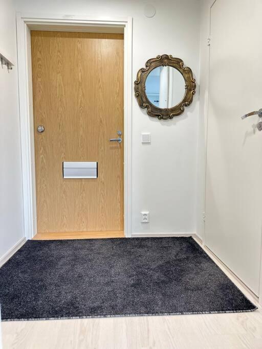 Ferienwohnung Huoneisto Juna Aseman Vieressae Vantaa Exterior foto