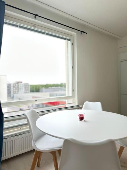 Ferienwohnung Huoneisto Juna Aseman Vieressae Vantaa Exterior foto