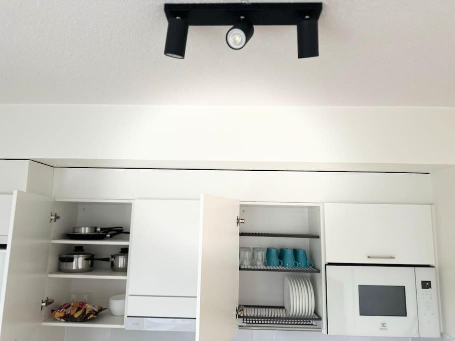 Ferienwohnung Huoneisto Juna Aseman Vieressae Vantaa Exterior foto